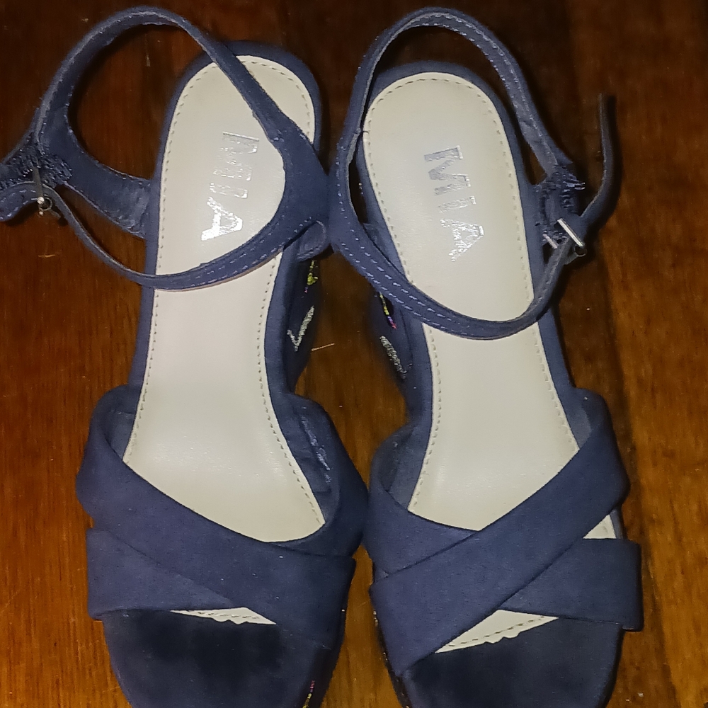 Platform Wedge Sandles - Picture 4 of 4
